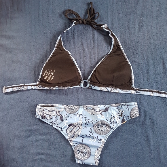 Bikini - Picture 2 of 6